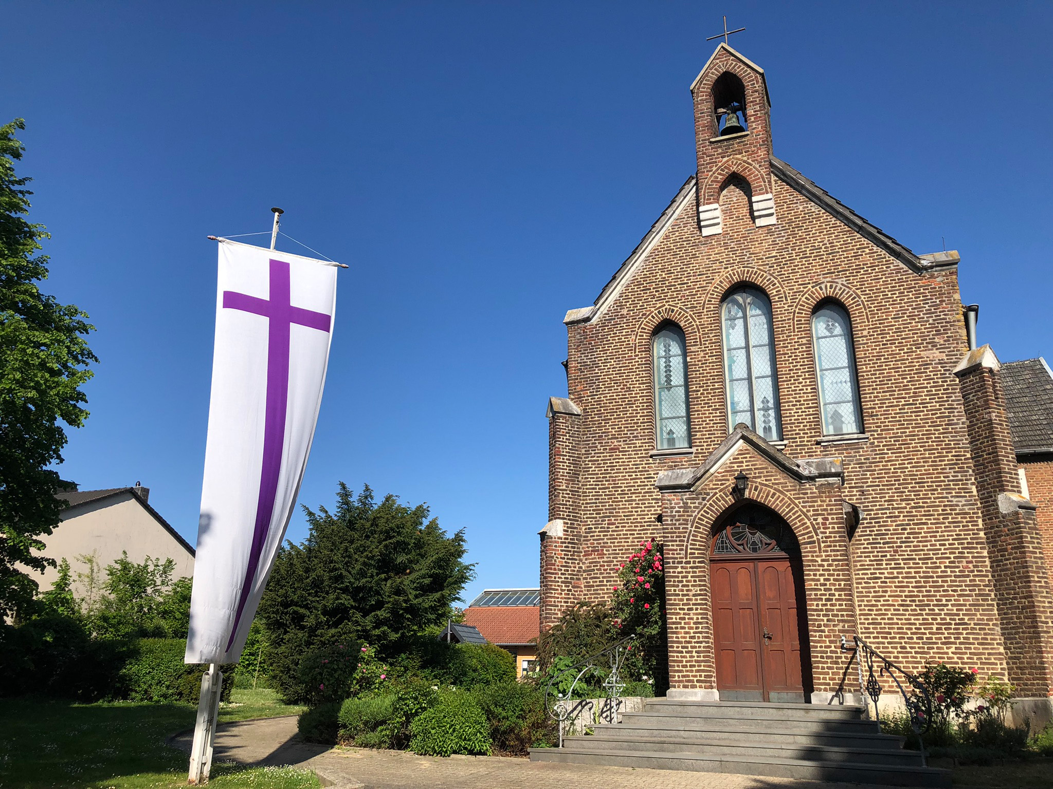 Dachsanierung der Evangelischen Kirche Vorweiden